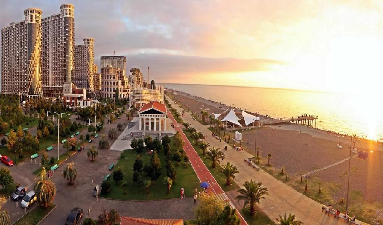 Apartments On The First Line Batumi 0*,